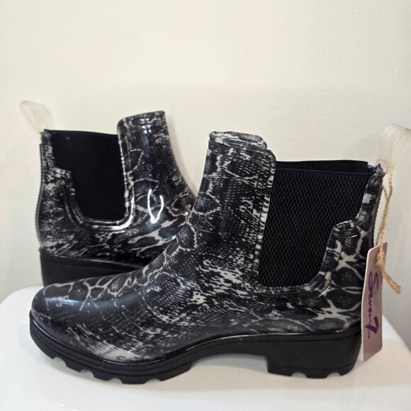 Seven7 | Black Snake Print Halifax Chelsea Rain Boots - Black and Gray - Picture 3 of 6
